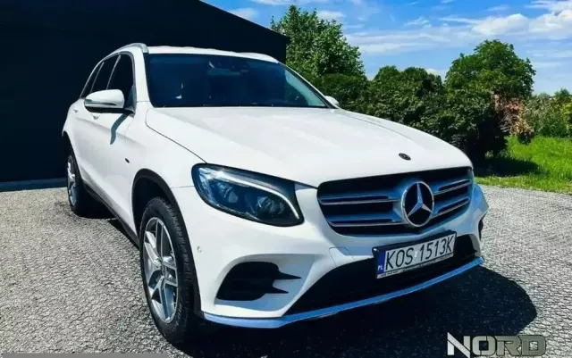 MERCEDES-BENZ GLC 350 e 4Matic 7G-TRONIC AMG Line