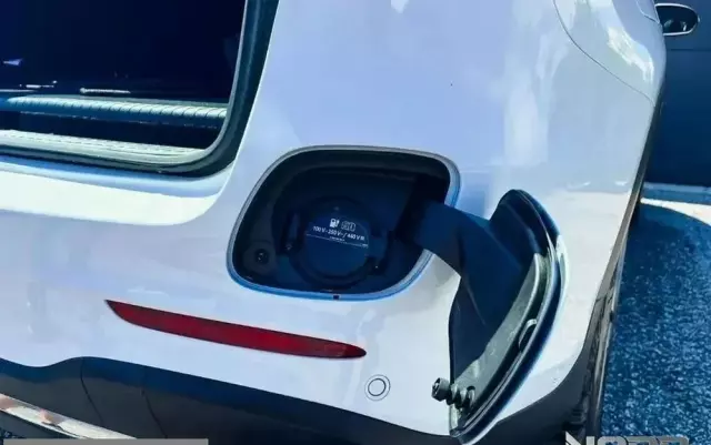 MERCEDES-BENZ GLC 350 e 4Matic 7G-TRONIC AMG Line