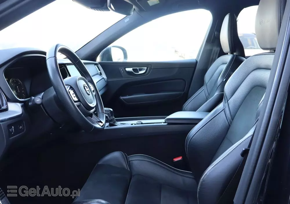 VOLVO XC 60 D4 R-Design