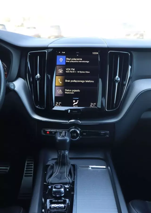 VOLVO XC 60 D4 R-Design