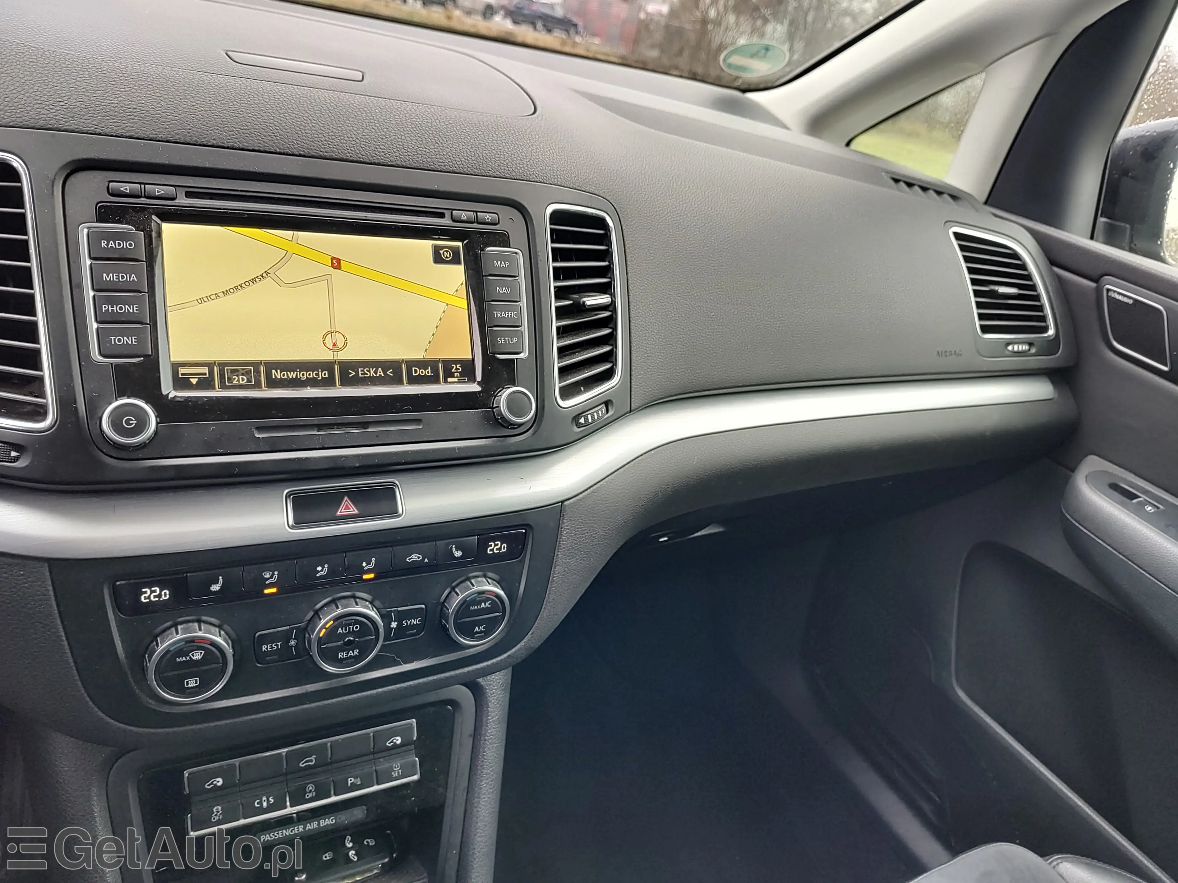 VOLKSWAGEN Sharan Highline DSG