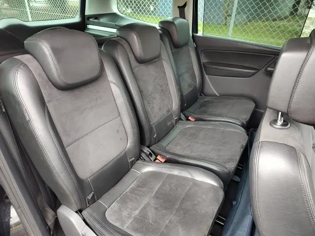 VOLKSWAGEN Sharan Highline DSG