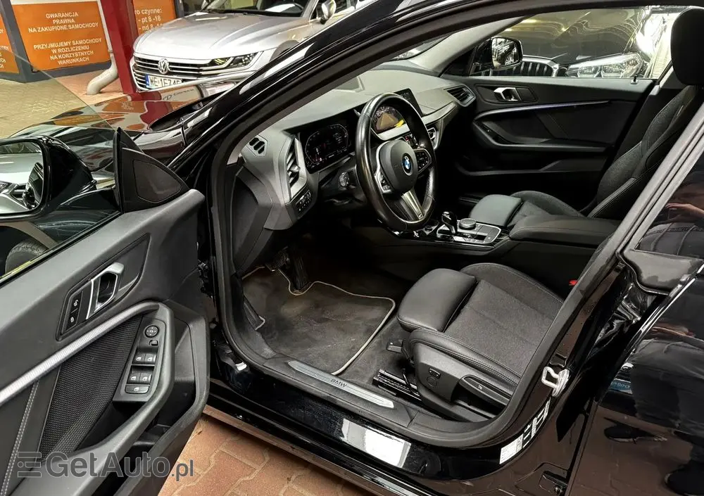 BMW Seria 2 218i M Sport