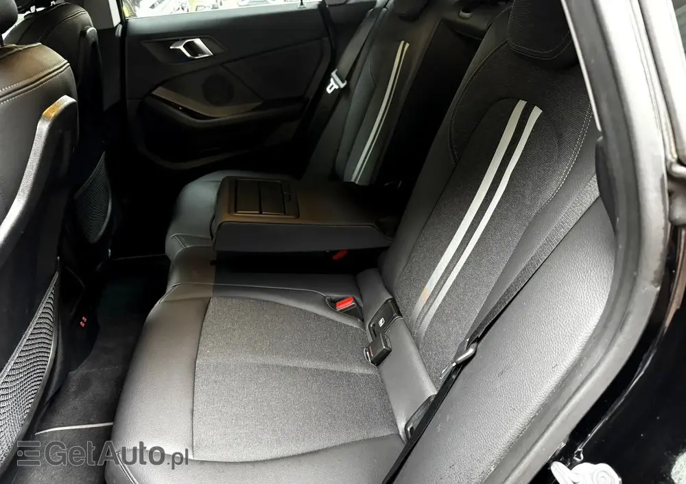 BMW Seria 2 218i M Sport