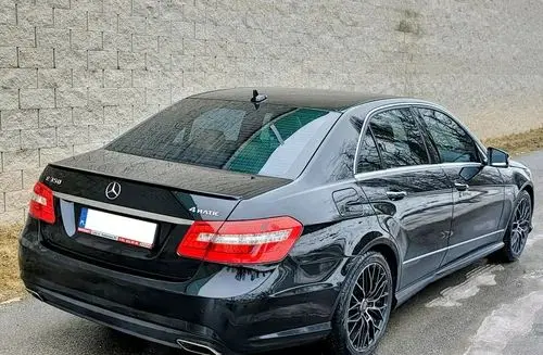 MERCEDES-BENZ Klasa E 