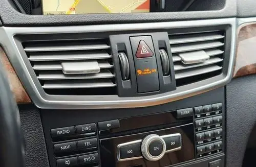 MERCEDES-BENZ Klasa E 