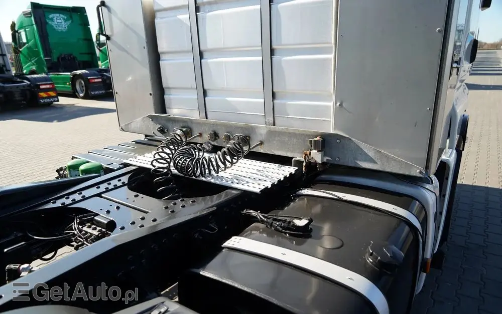 MAN TGX 33.540 / 6x4 / RETARDER / DMC: 100 TON / XXL / KLIMATYZACJA POSTOJOWA /  3 osiowy ciągnik siodłowy /  MANUAL / EURO 5 