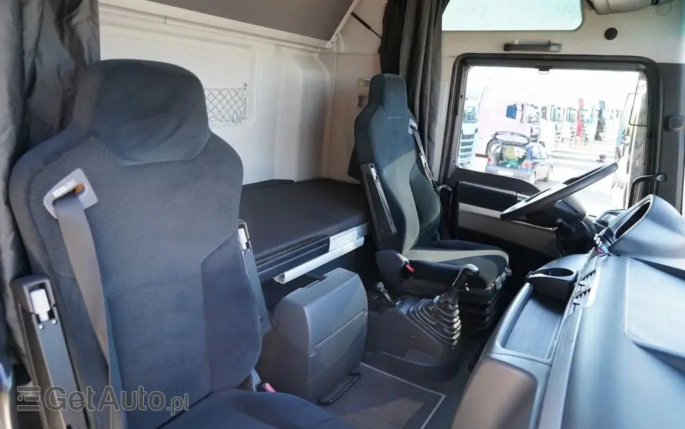 MAN TGX 33.540 / 6x4 / RETARDER / DMC: 100 TON / XXL / KLIMATYZACJA POSTOJOWA /  3 osiowy ciągnik siodłowy /  MANUAL / EURO 5 