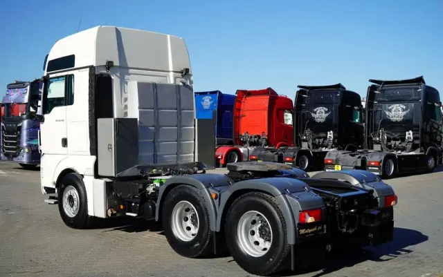 MAN TGX 33.540 / 6x4 / RETARDER / DMC: 100 TON / XXL / KLIMATYZACJA POSTOJOWA /  3 osiowy ciągnik siodłowy /  MANUAL / EURO 5 