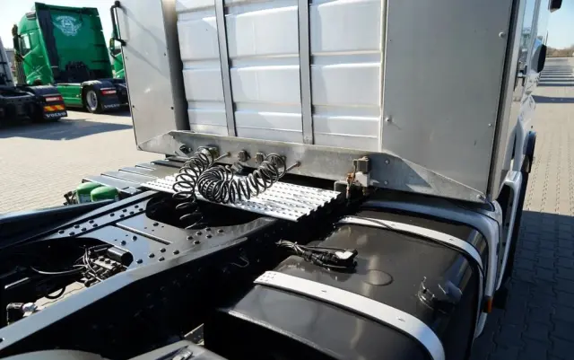 MAN TGX 33.540 / 6x4 / RETARDER / DMC: 100 TON / XXL / KLIMATYZACJA POSTOJOWA /  3 osiowy ciągnik siodłowy /  MANUAL / EURO 5 