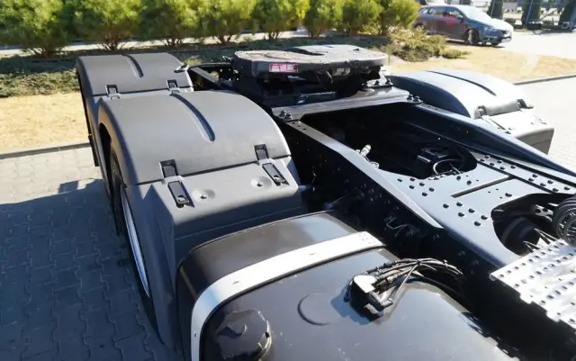 MAN TGX 33.540 / 6x4 / RETARDER / DMC: 100 TON / XXL / KLIMATYZACJA POSTOJOWA /  3 osiowy ciągnik siodłowy /  MANUAL / EURO 5 