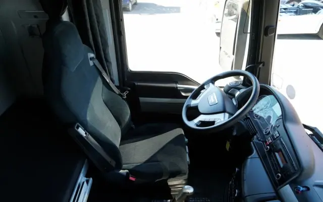 MAN TGX 33.540 / 6x4 / RETARDER / DMC: 100 TON / XXL / KLIMATYZACJA POSTOJOWA /  3 osiowy ciągnik siodłowy /  MANUAL / EURO 5 