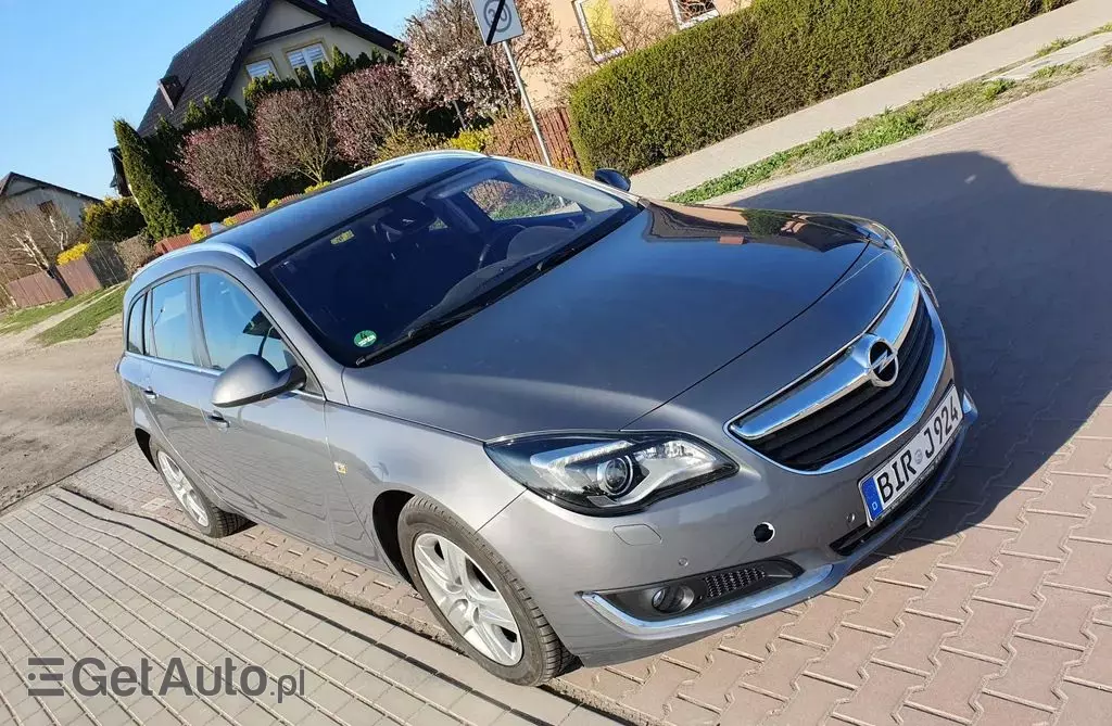 OPEL Insignia 