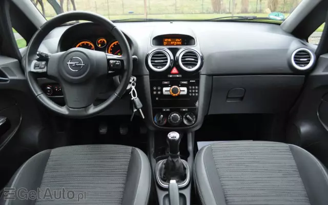 OPEL Corsa 1.4 16V Energy
