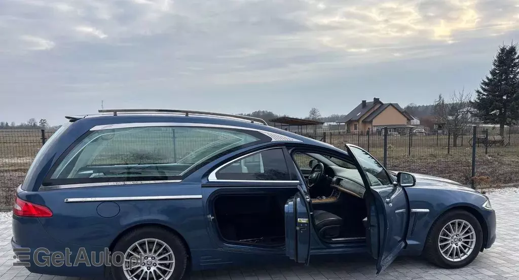 JAGUAR XF 