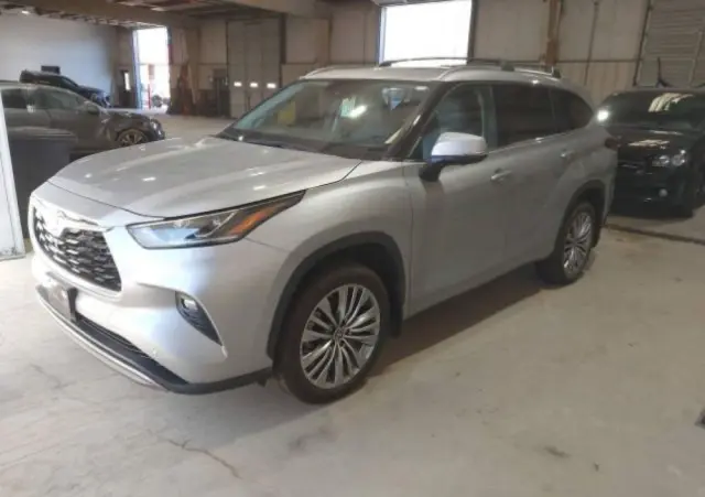 TOYOTA Highlander 