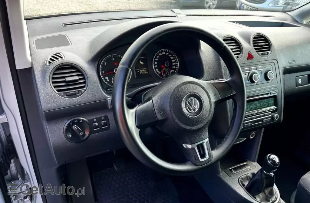 VOLKSWAGEN Caddy California 
