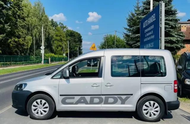 VOLKSWAGEN Caddy California 