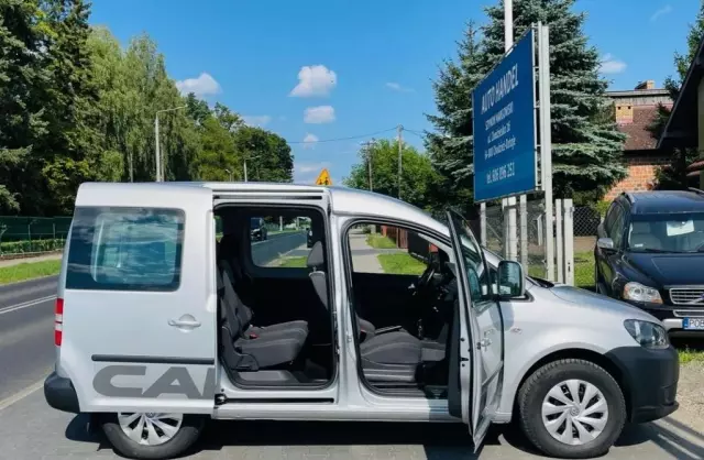 VOLKSWAGEN Caddy California 