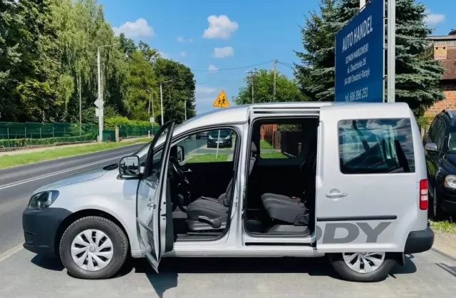 VOLKSWAGEN Caddy California 