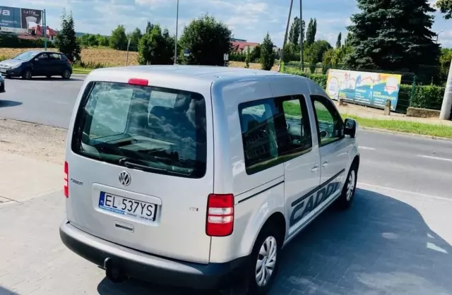 VOLKSWAGEN Caddy California 