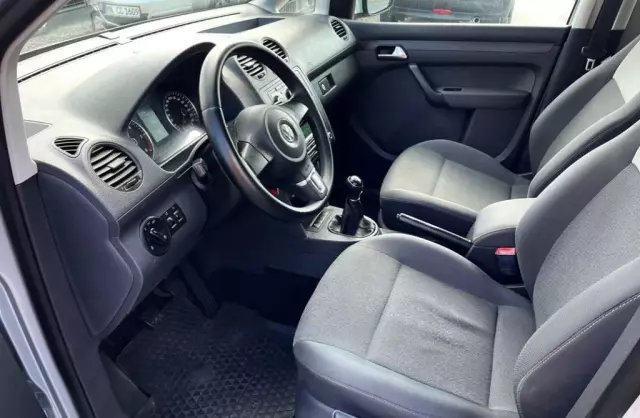 VOLKSWAGEN Caddy California 