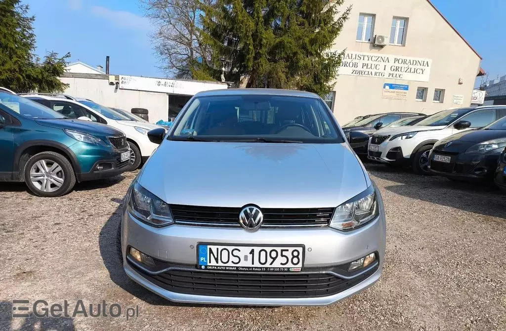 VOLKSWAGEN Polo 