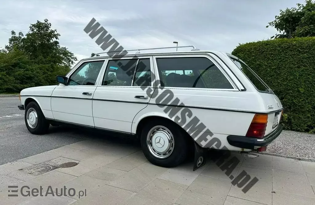 MERCEDES-BENZ W 123 