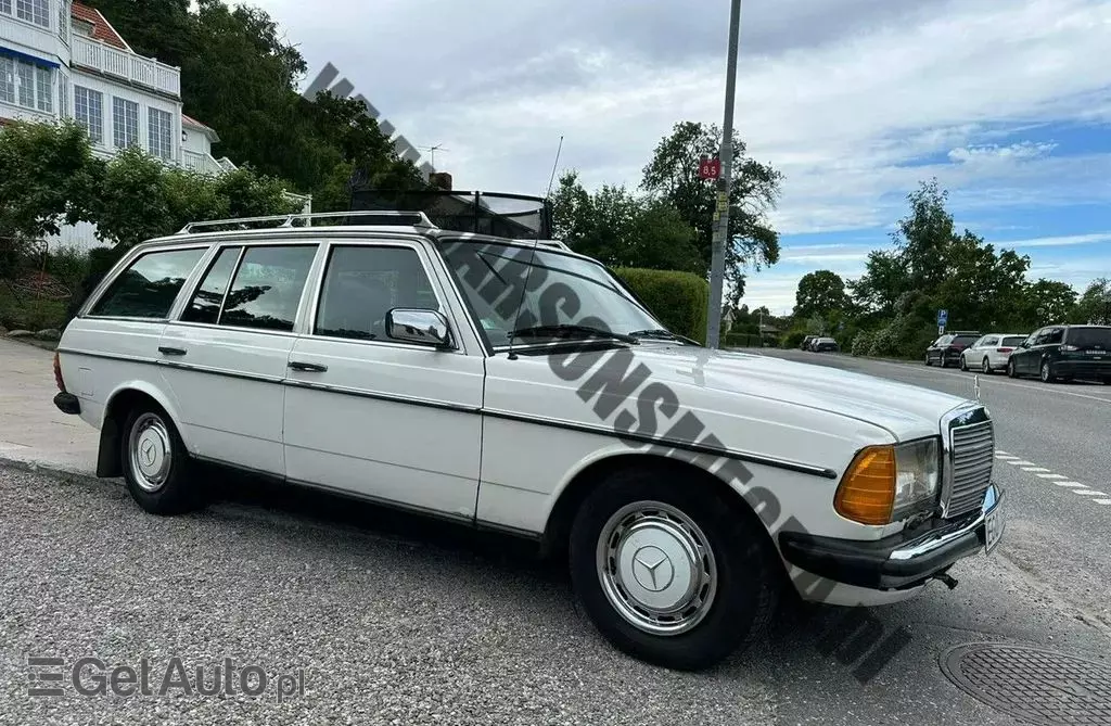 MERCEDES-BENZ W 123 