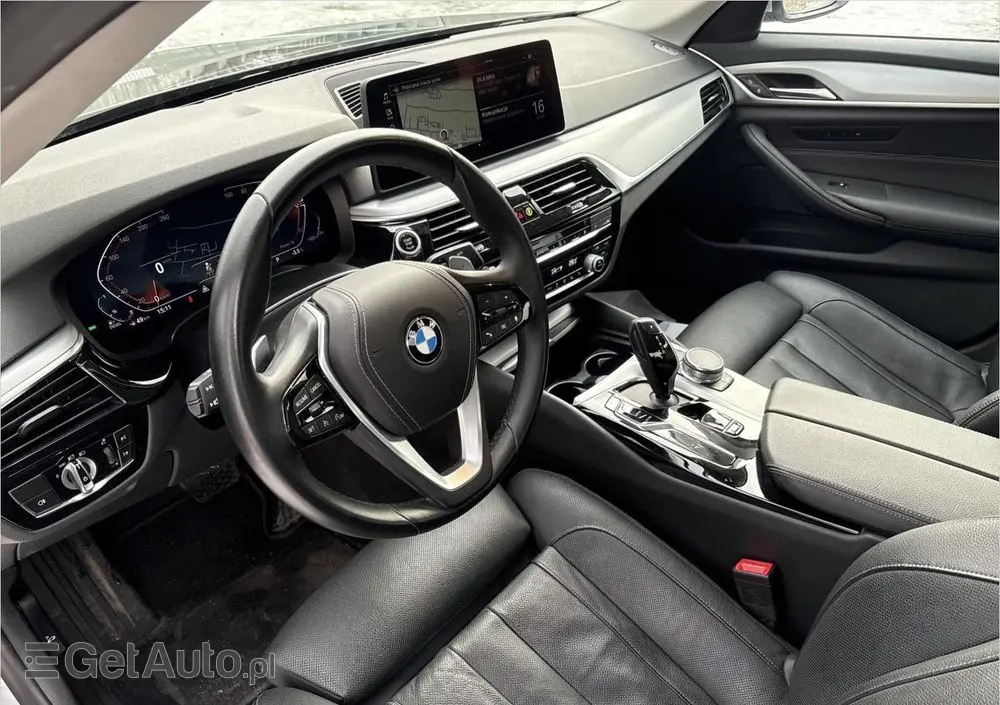 BMW Seria 5 540d xDrive mHEV sport