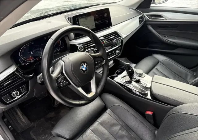 BMW Seria 5 540d xDrive mHEV sport