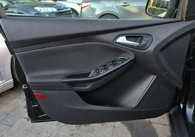 FORD Focus 1.5 EcoBoost Start-Stopp-System TITANIUM