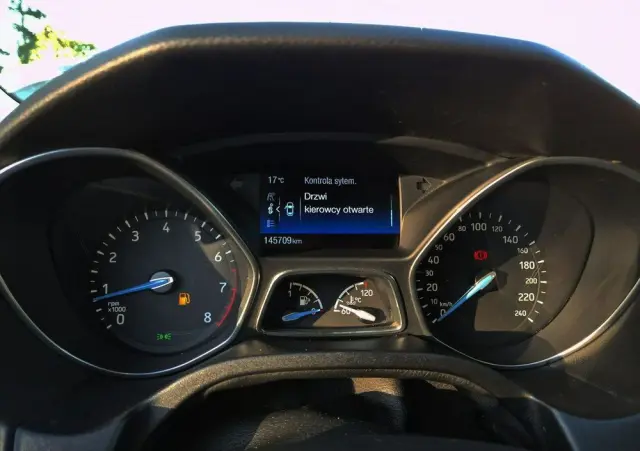 FORD Focus 1.5 EcoBoost Start-Stopp-System TITANIUM