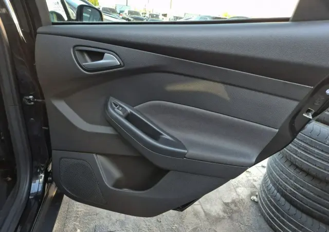 FORD Focus 1.5 EcoBoost Start-Stopp-System TITANIUM