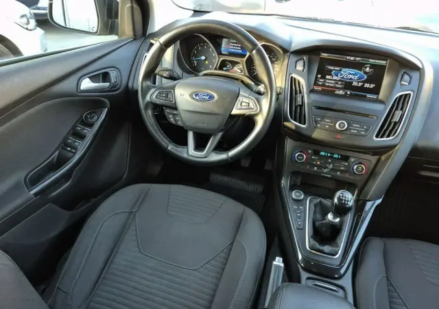 FORD Focus 1.5 EcoBoost Start-Stopp-System TITANIUM