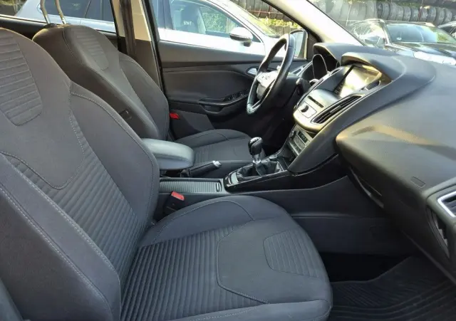 FORD Focus 1.5 EcoBoost Start-Stopp-System TITANIUM