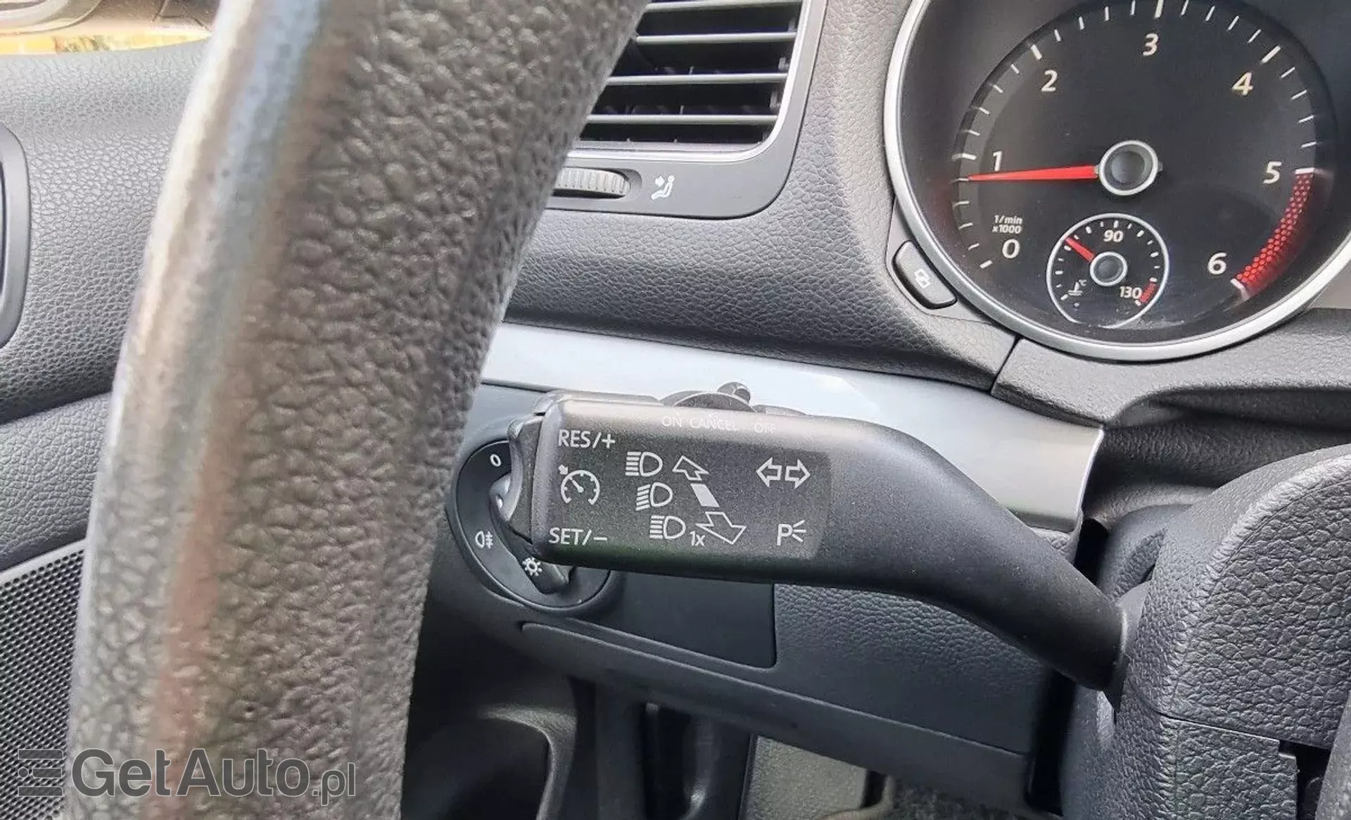 VOLKSWAGEN Golf 1.6 TDI (105 KM)