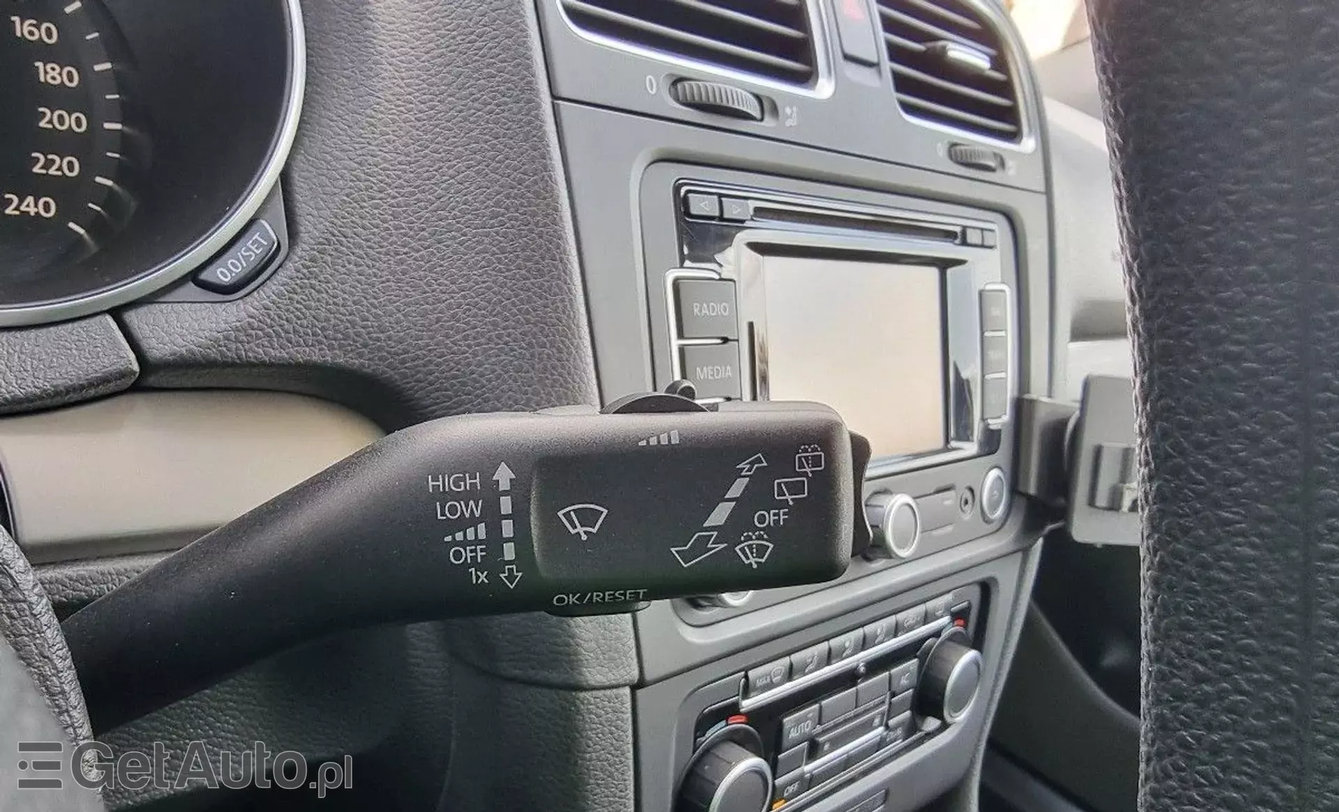 VOLKSWAGEN Golf 1.6 TDI (105 KM)