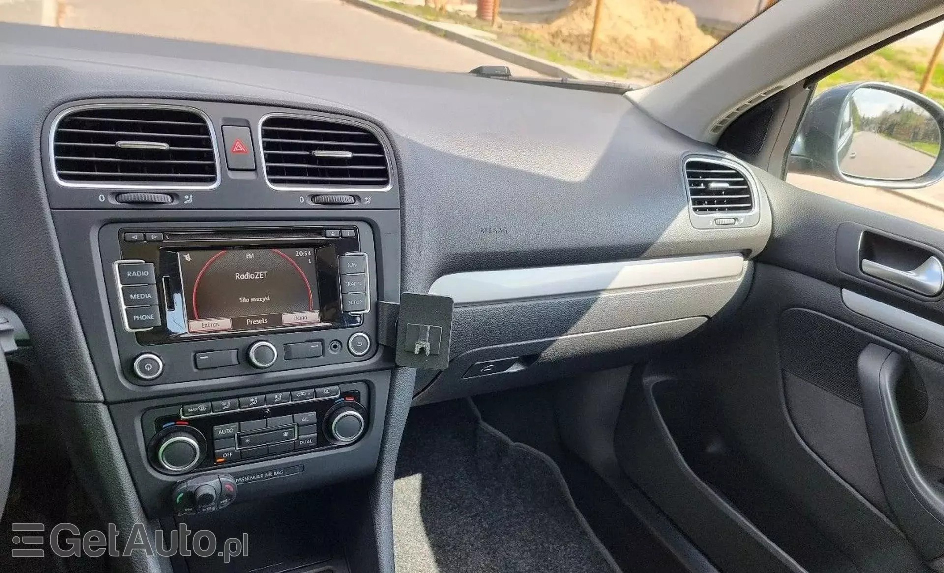 VOLKSWAGEN Golf 1.6 TDI (105 KM)