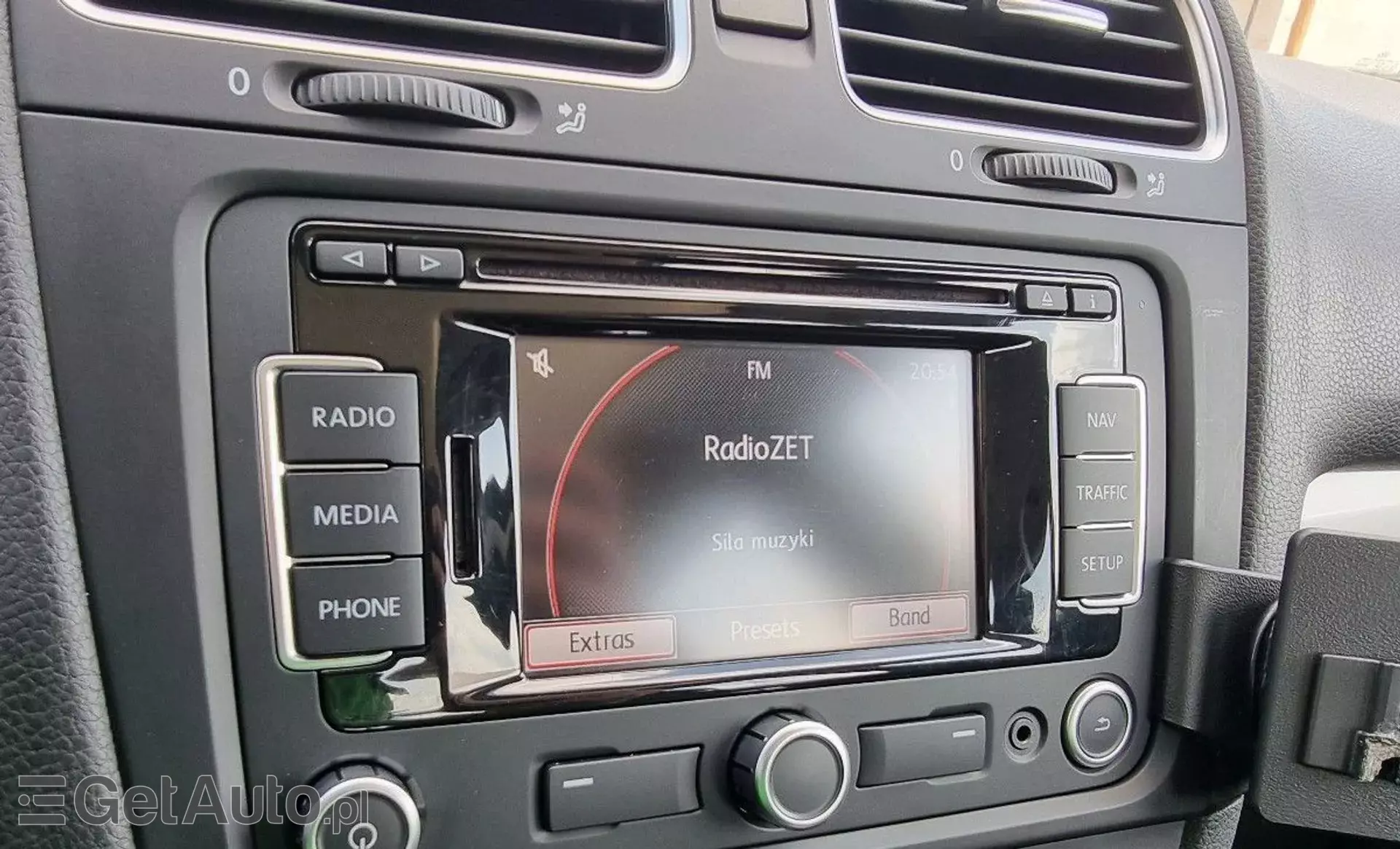 VOLKSWAGEN Golf 1.6 TDI (105 KM)