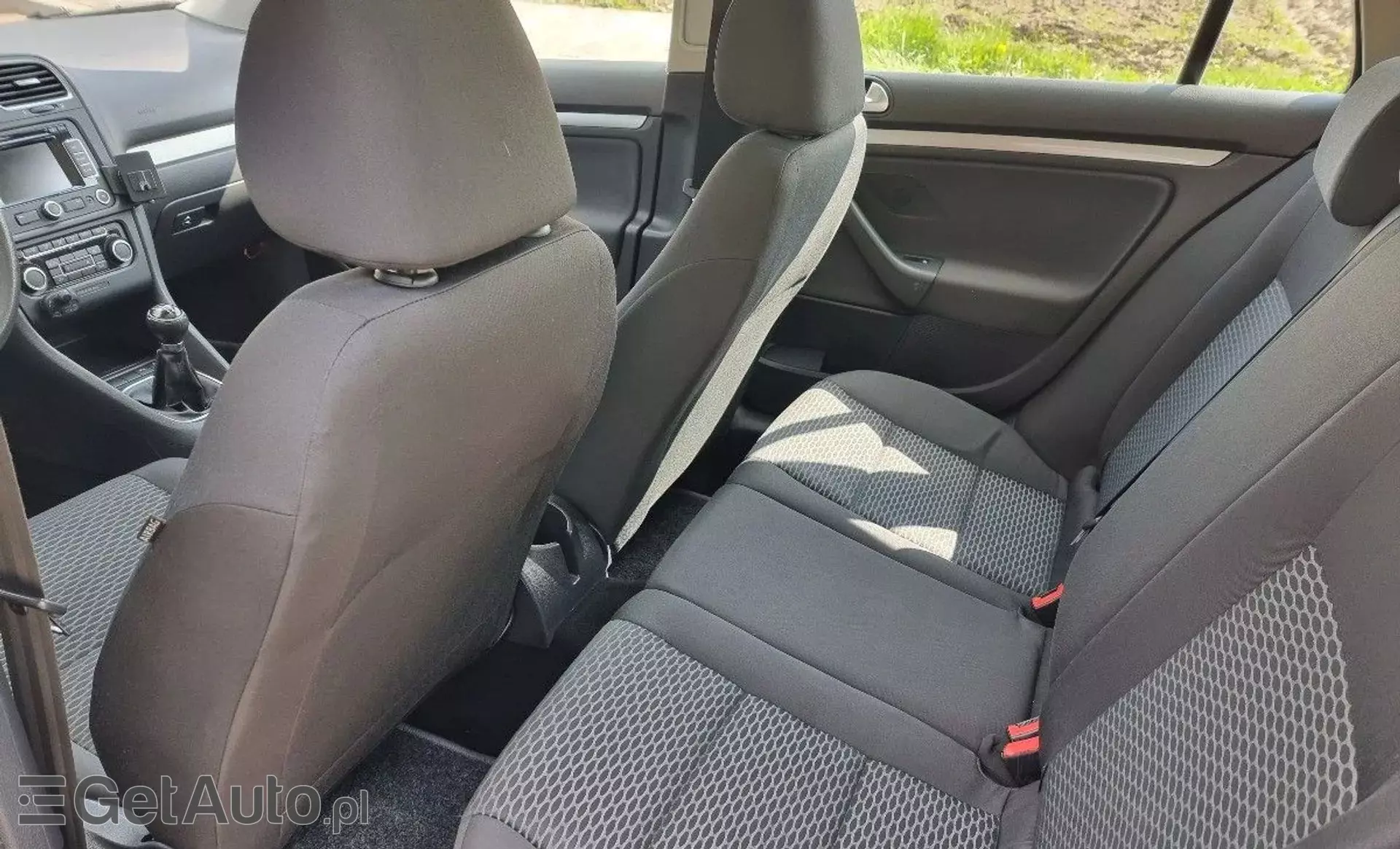 VOLKSWAGEN Golf 1.6 TDI (105 KM)