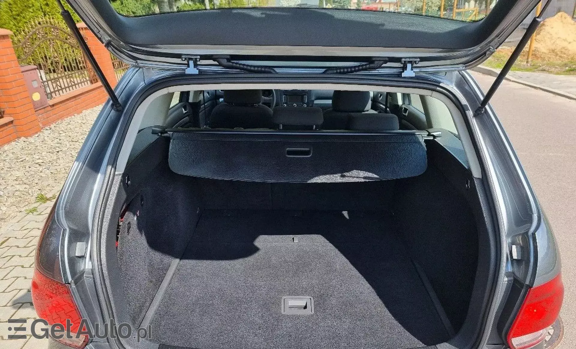 VOLKSWAGEN Golf 1.6 TDI (105 KM)