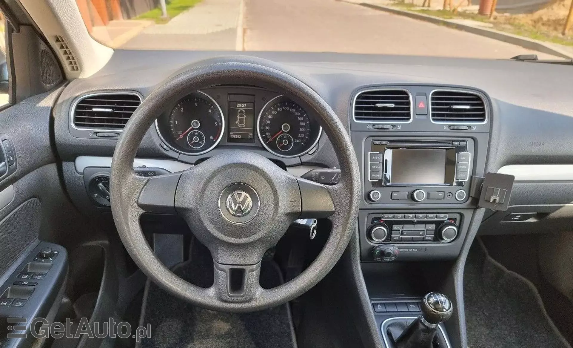 VOLKSWAGEN Golf 1.6 TDI (105 KM)
