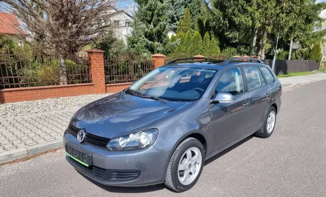 VOLKSWAGEN Golf 1.6 TDI (105 KM)