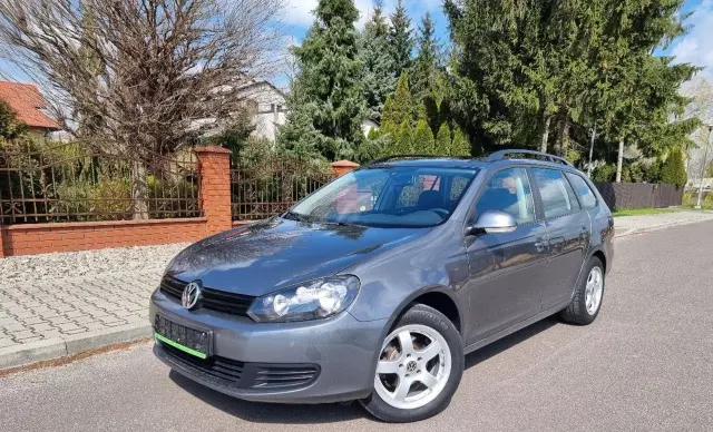 VOLKSWAGEN Golf 1.6 TDI (105 KM)