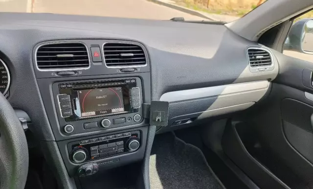 VOLKSWAGEN Golf 1.6 TDI (105 KM)