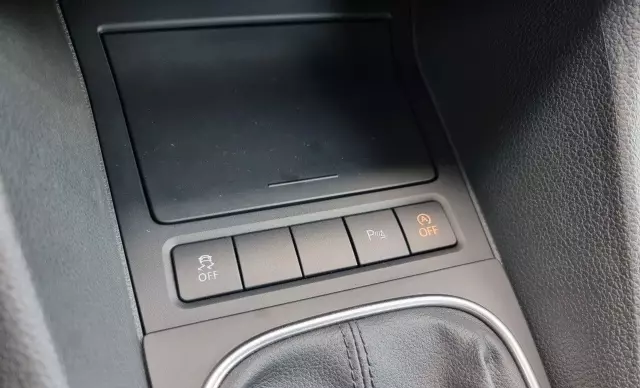 VOLKSWAGEN Golf 1.6 TDI (105 KM)