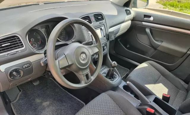 VOLKSWAGEN Golf 1.6 TDI (105 KM)