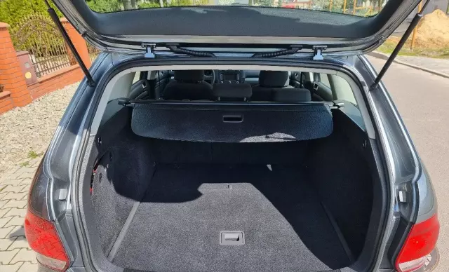 VOLKSWAGEN Golf 1.6 TDI (105 KM)