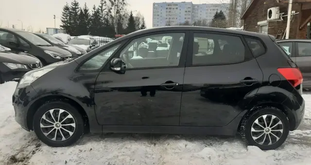 KIA Venga 1.4 CRDi 90 ISG Edition 7